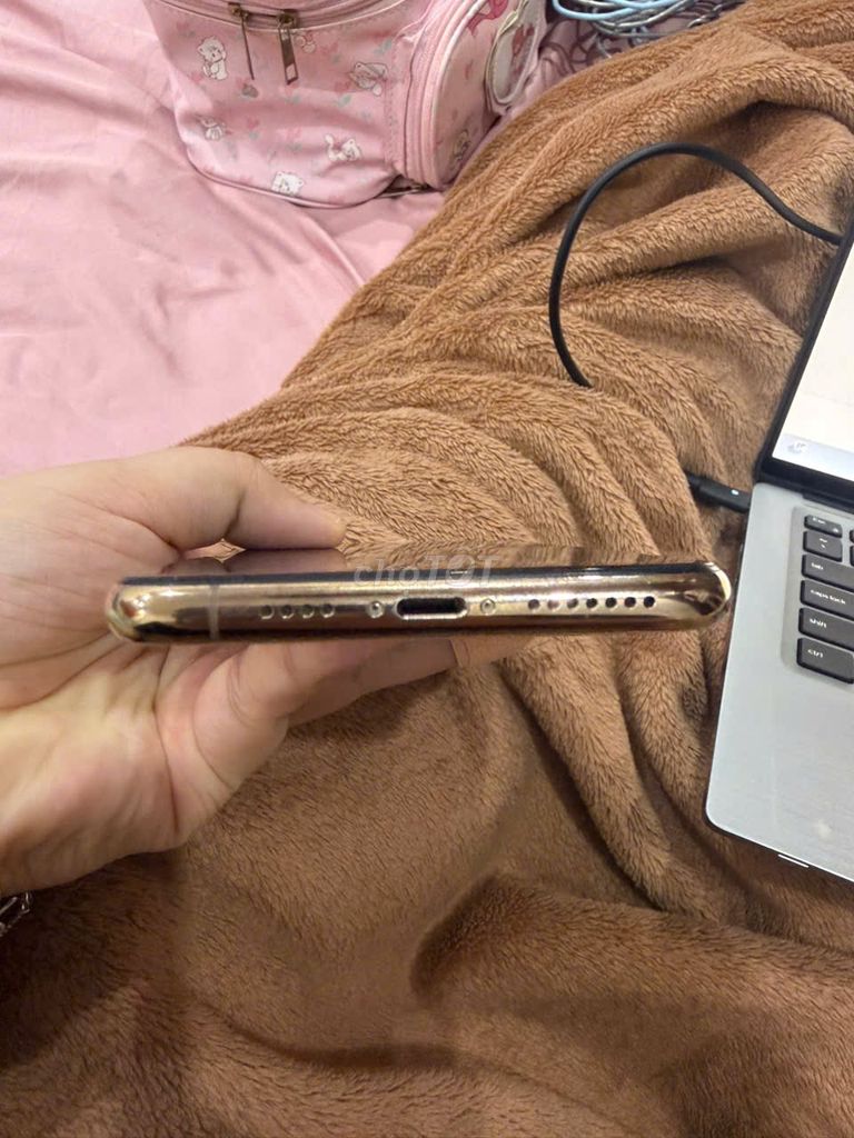 Apple iPhone 11 Pro Max 64GB Vàng. Mua bán Điện thoại tại Quận Tây Hồ Hà Nội được đăng bởi Kiều Trang Nguyễn Thị hình 1