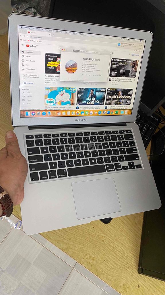 Macbook air i5 nhỏ gọn Full chức năng 13.3inch. Mua bán Laptop tại Quận Tân Phú Tp Hồ Chí Minh được đăng bởi Phát Triển hình 1