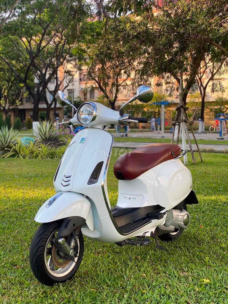 Скутер Piaggio Vespa Primavera 2015 белый