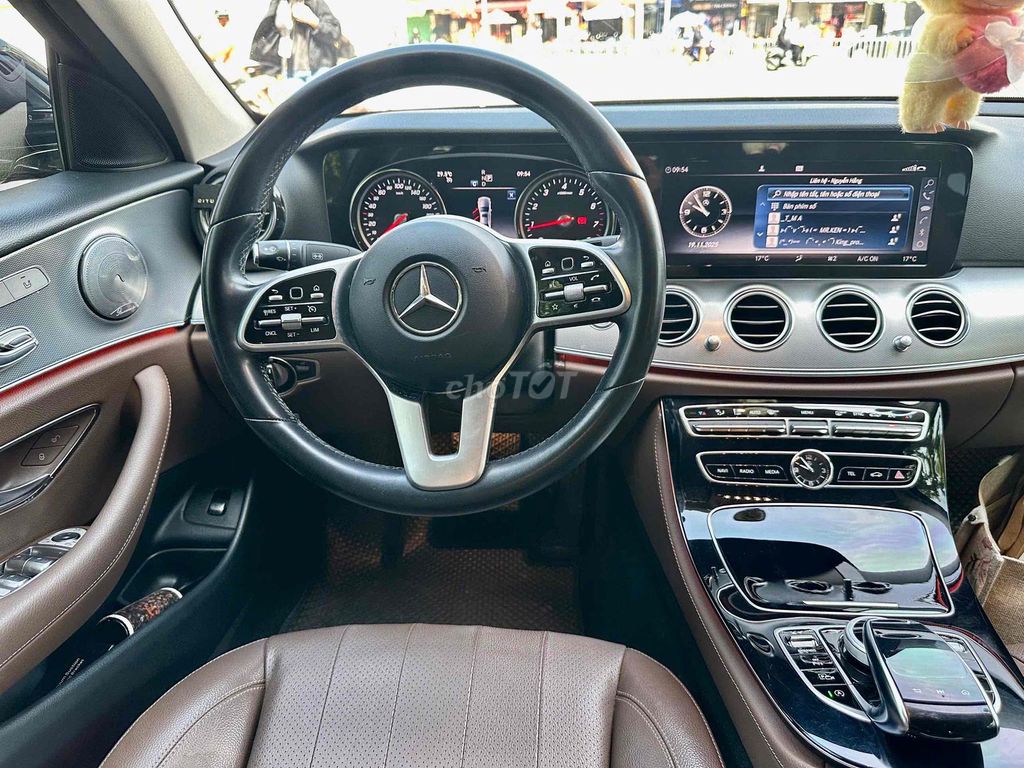 Mercedes E180 sx 2020 màu xanh nội thất nâu lăn bá. Mua bán Ô tô tại Quận Tân Phú Tp Hồ Chí Minh được đăng bởi Phước Nguyễn hình 5