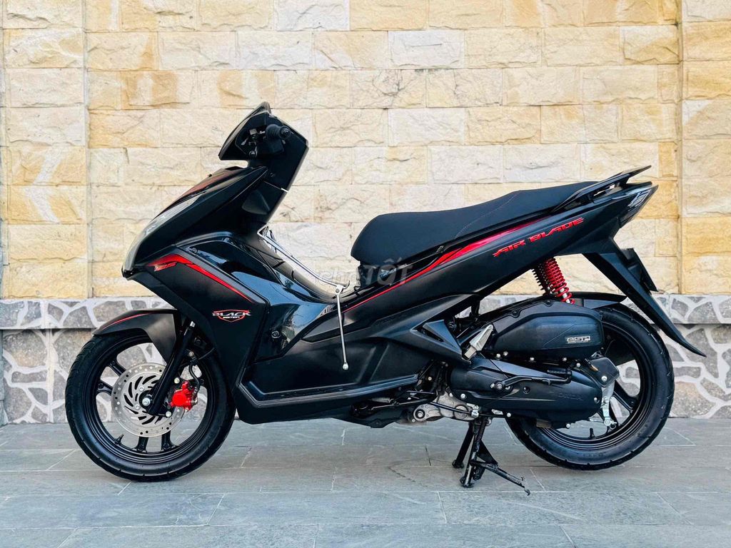 Airblade 125fi đen nhám cuối 2015 sơn máy zin 100%. Mua bán Xe máy tại Quận Cầu Giấy Hà Nội được đăng bởi nguyễn bích thuỷ hình 10