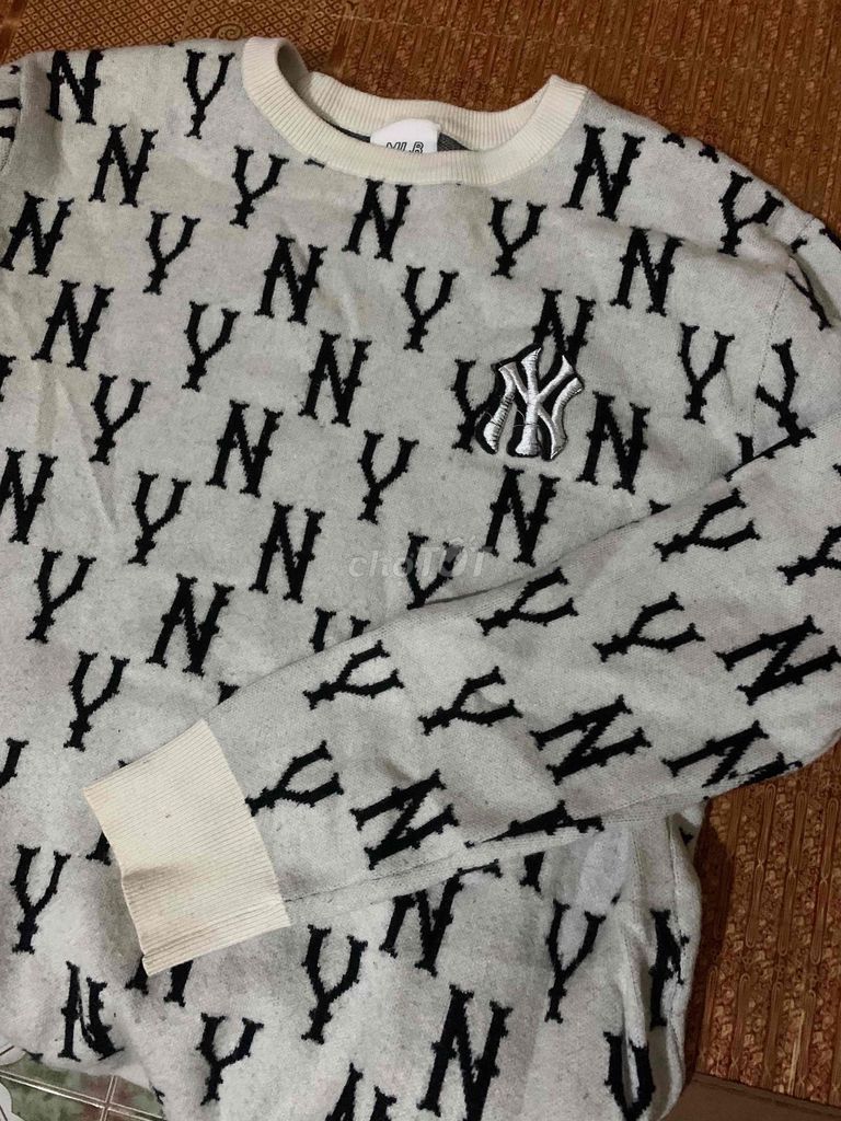 Áo len MLB Trắng Len Unisex. Mua bán Quần áo tại Thành phố Thái Bình Thái Bình được đăng bởi Pham Quan hình 1
