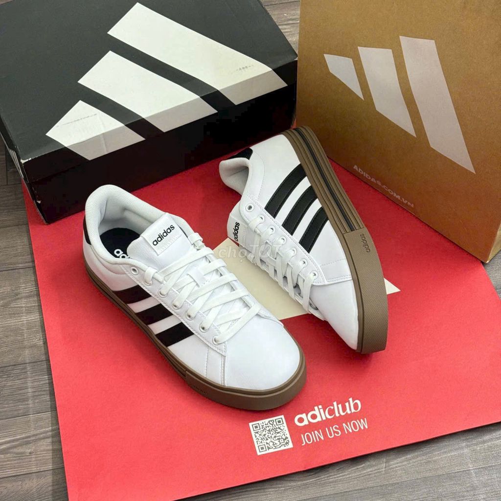 Giày thể thao Adidas trắng size 40. Mua bán Giày dép tại Quận Đống Đa Hà Nội được đăng bởi Linh Nguyễn hình 1