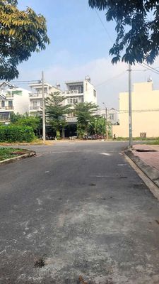 Bán nhanh đất trung tâm hành chính xã Nhà Bè( trung tâm huyện Nhà Bè).