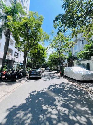 Nhà phố 148 m² · 9 PN · Đường Số 2