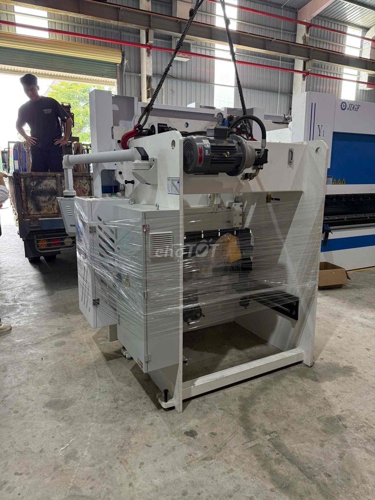 Giao máy chấn 40T1m6 TP10S cho khách hàng ở Từ Sơn. Mua bán Đồ chuyên dụng, Giống nuôi trồng tại Thành phố Phúc Yên Vĩnh Phúc được đăng bởi Như Quỳnh Cơ Khí hình 1