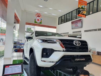 Fortuner 2.7AT KHUYẾN MÃI LỚN T4/2024 XE GIAO NGAY