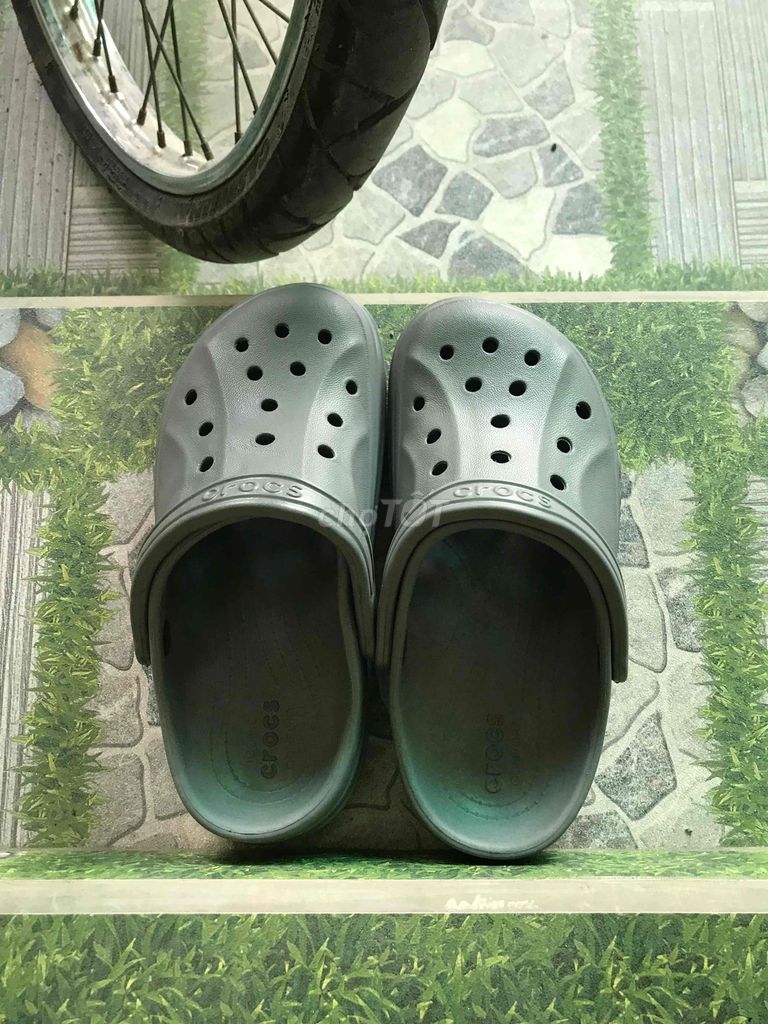 pass lại đôi crosc size 40-41 mới 100%