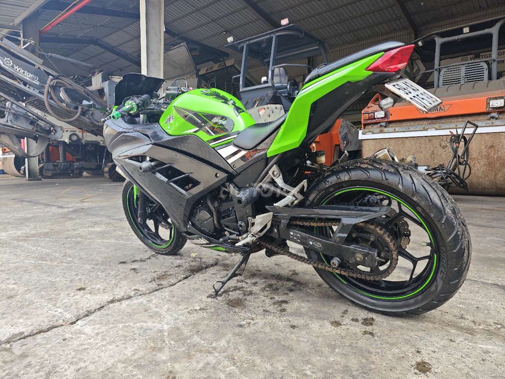 Kawasaki Ninja 300 Xanh lá Đen. Mua bán Xe máy tại Thành phố Biên Hòa Đồng Nai được đăng bởi Phúc Hiếu Trần hình 5