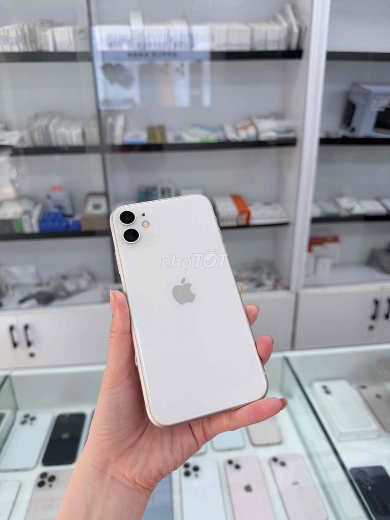 Apple iPhone 11 128GB Trắng. Mua bán Điện thoại tại Quận Sơn Trà Đà Nẵng được đăng bởi Diễm Diễm hình 1
