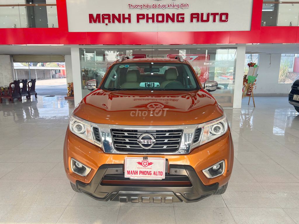 Nissan navara 2.5 1 câu AT odo 8 vạn