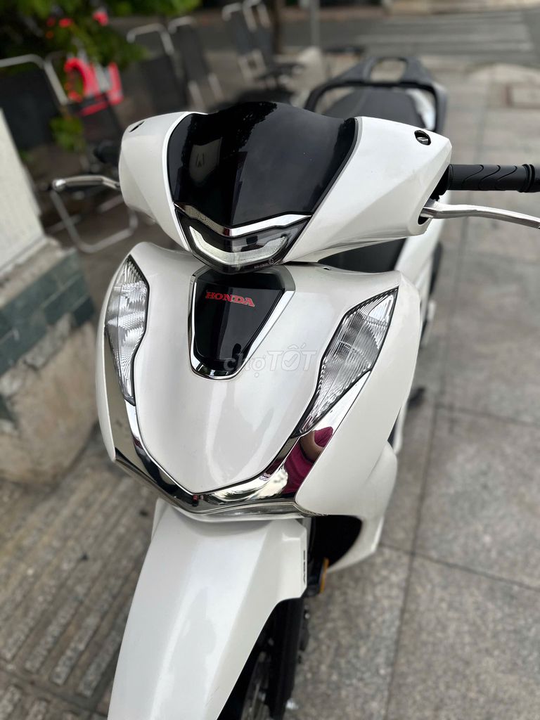 Honda SH 150i ABS 2020 Sporty Trắng. Mua bán Xe máy tại Quận Bình Thạnh Tp Hồ Chí Minh được đăng bởi VÕ MINH HẬU hình 6