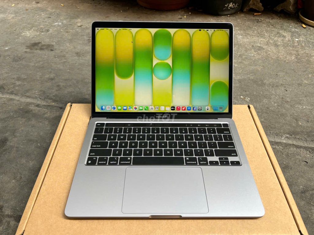 PRO M2 13' TOUCHBAR / 8G / 256G / FULL SẠCH US ĐẸP. Mua bán Laptop tại Quận 3 Tp Hồ Chí Minh được đăng bởi Tèo hình 1
