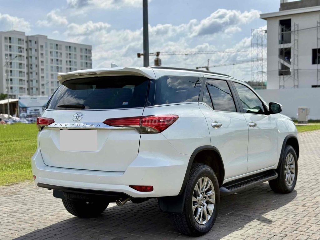 Toyota Fortuner 2.7V 2024 lướt 39.000km xe như mới. Mua bán Ô tô tại Quận 1 Tp Hồ Chí Minh được đăng bởi Nguyên hình 13
