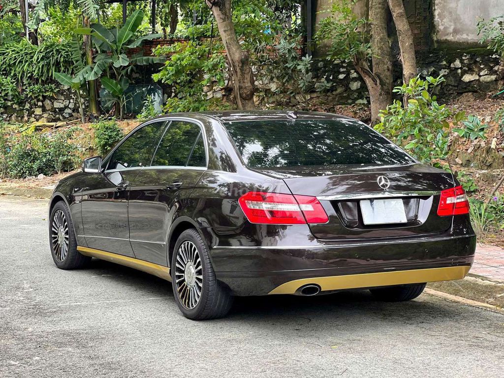 Hàng tốt - Mercedes Benz 2010 E250 AMG. Mua bán Ô tô tại Thành phố Thuận An Bình Dương được đăng bởi Xe zin hình 5