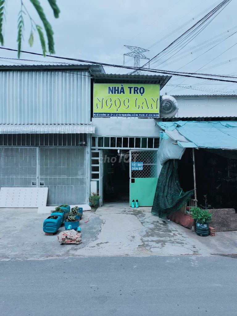 Còn 1 phòng trống , 1tr/th , gần ngã 4 tân quy