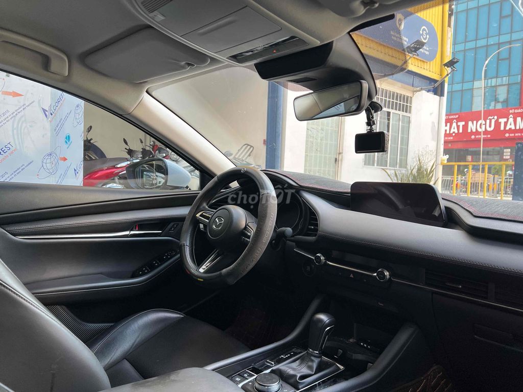 Mazda 3 2023 Luxury Trắng 27.000 km. Mua bán Ô tô tại Quận Tân Phú Tp Hồ Chí Minh được đăng bởi Nguyễn Tân Xe Lướt  hình 5