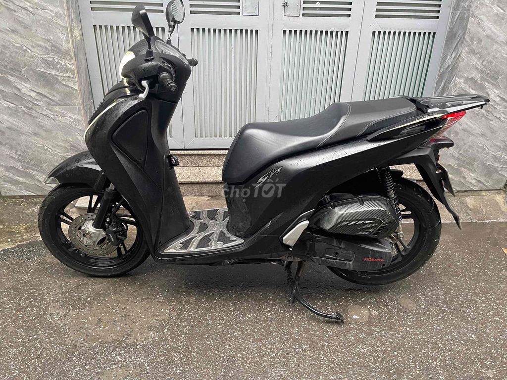 SH 125 2018 Đen Nhám Nguyên Zin Đi Ít Cực Chất Ạ. Mua bán Xe máy tại Quận Hoàng Mai Hà Nội được đăng bởi Tuấn Giang hình 10