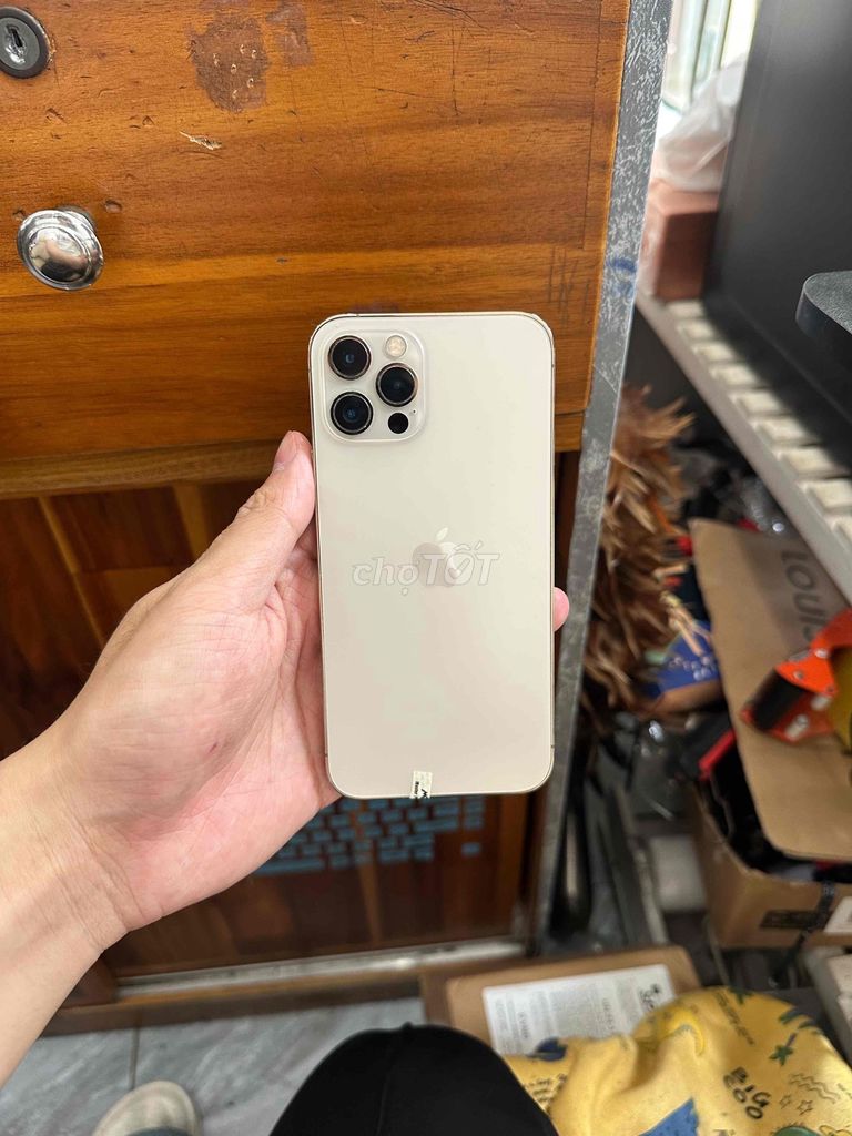 Bán 12 Pro 256G Gold Quốc tế zin đẹp ios 17. Mua bán Điện thoại tại Quận Hà Đông Hà Nội được đăng bởi Bảo An hình 1