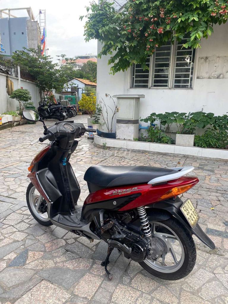 Honda Click màu Đỏ. Mua bán Xe máy tại Quận 7 Tp Hồ Chí Minh được đăng bởi trình minh sơn hình 4