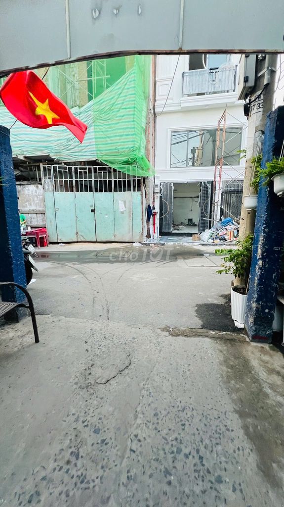 NHÀ NGUYÊN CĂN HXH 4X10 NHÀ SUỐT HOÀNG HOA THÁM 10 TRIỆU 