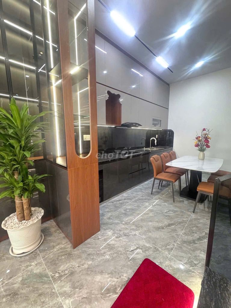 Дом 3 этажа, широкий переулок 151 Ау Ко, Хоа Кхань Бак