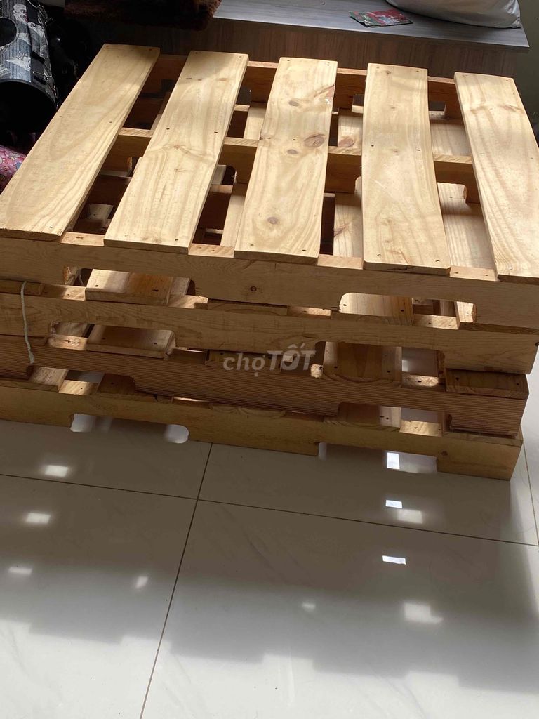 Cần Bán Lại Giường Pallet 1m8x2m