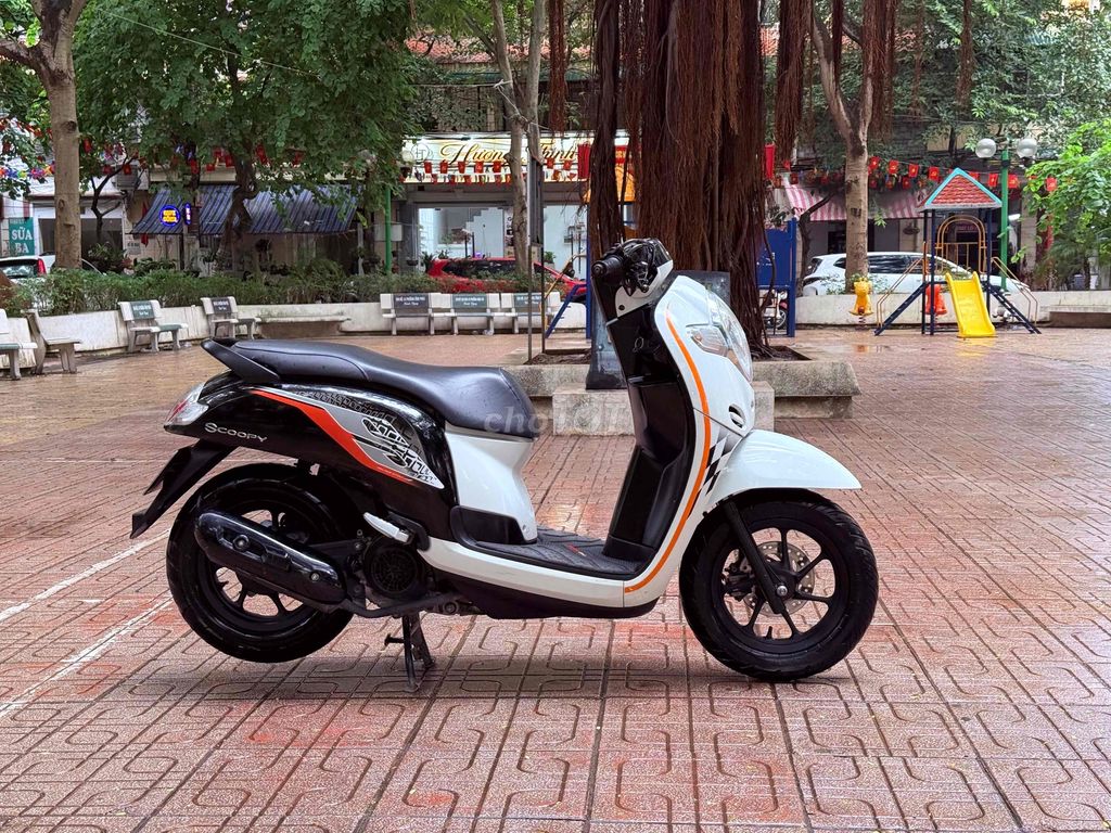 Хонда Скупи 2021 белая, черная, оригинальная 29D2