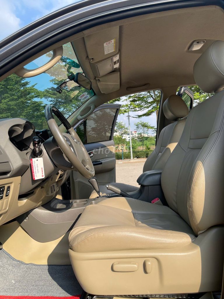 Toyota Fortuner 2012 2.7V xám xi măng đẹp gắt xe. Mua bán Ô tô tại Quận Thanh Xuân Hà Nội được đăng bởi Vạn Phát  Auto hình 9