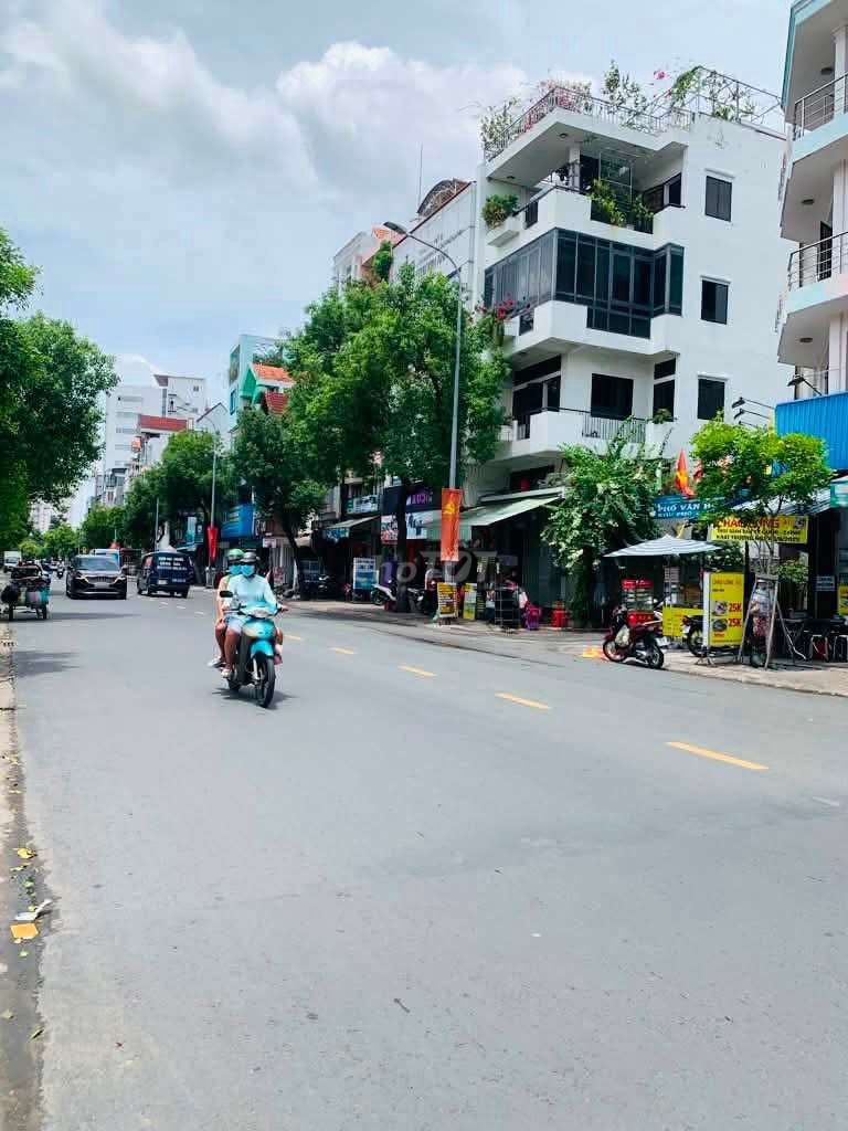 Cho thuê xưởng — Mặt bằng 200m² Quận 12