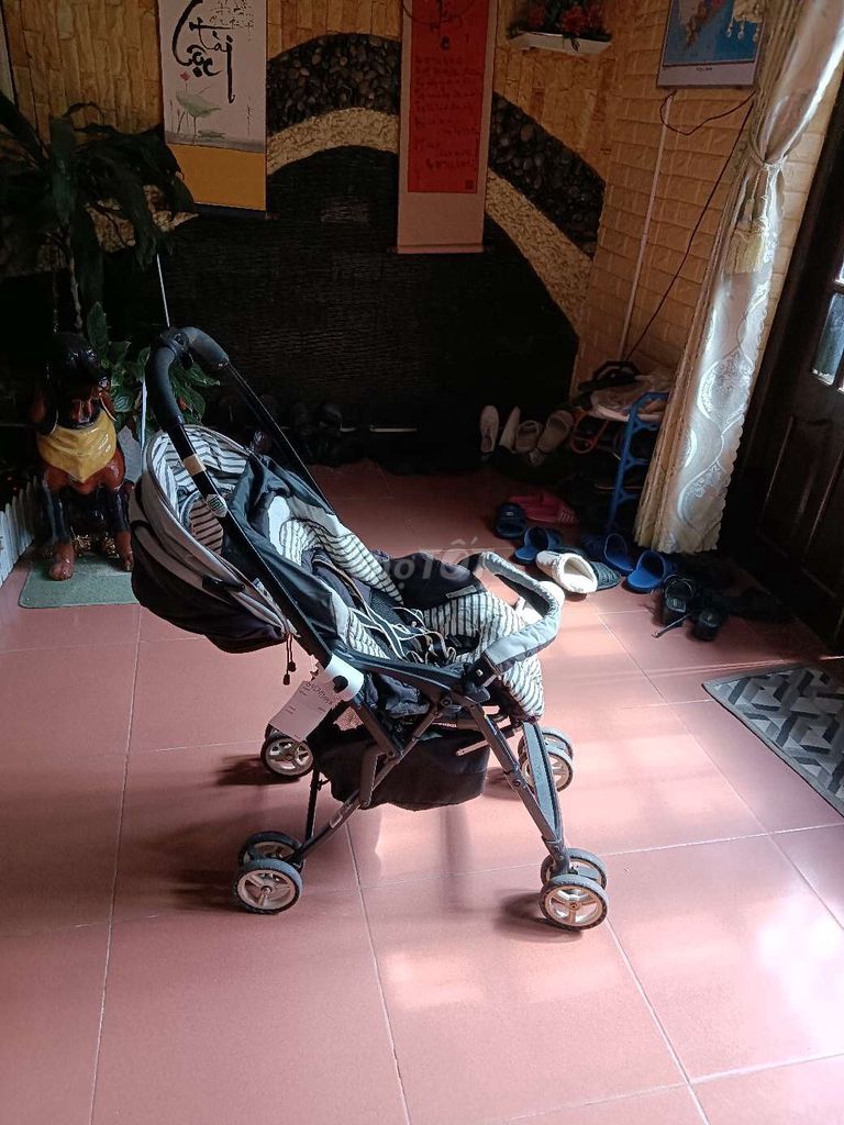 Xe nôi Nhật Bản 3 tư thế 2 chiều Đen Trắng. Mua bán Mẹ và bé tại Thành phố Đà Lạt Lâm Đồng được đăng bởi phan trọng tri hình 1