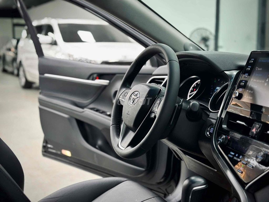 🧨Toyota Camry 2.0Q Siêu cọp 23.000km còn bớt ạ 🧨. Mua bán Ô tô tại Thành phố Thủ Đức Tp Hồ Chí Minh được đăng bởi Đức Lợi hình 10