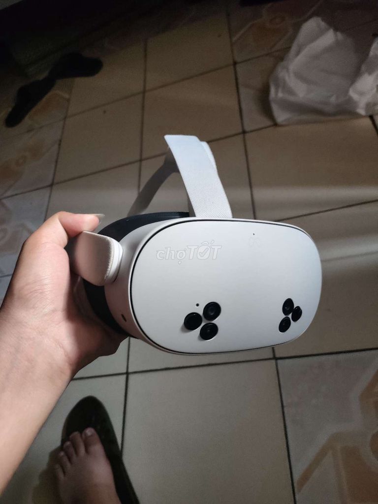 Oculus Quest 3s 128GB Trắng. Mua bán Thiết bị đeo thông minh tại Quận Cầu Giấy Hà Nội được đăng bởi AN hình 1