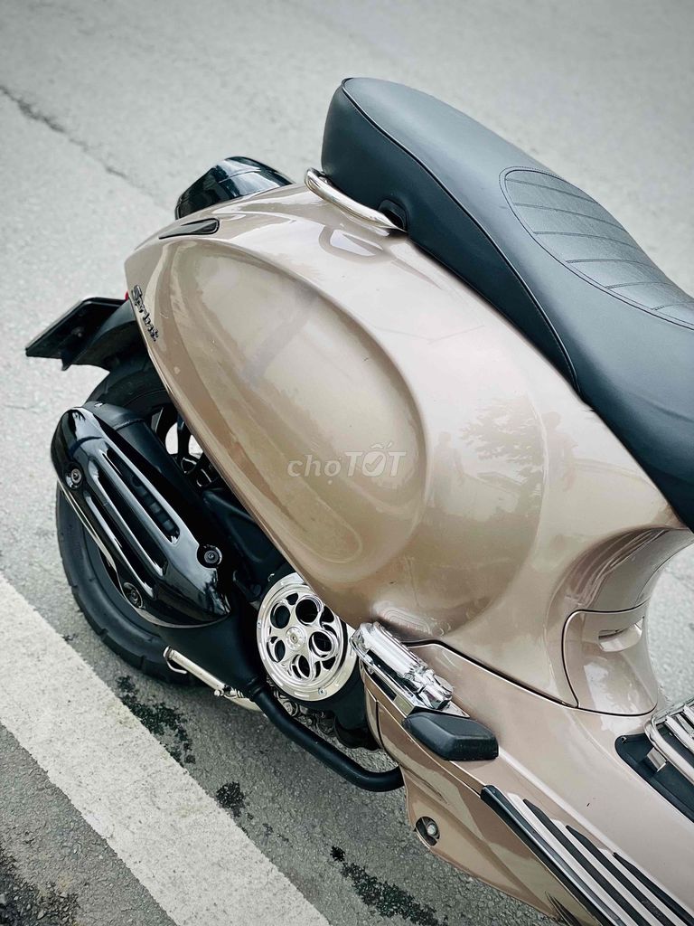 Vespa 2016 iget ABS chính chủ. Mua bán Xe máy tại Huyện Hóc Môn Tp Hồ Chí Minh được đăng bởi Hoài Việt hình 6