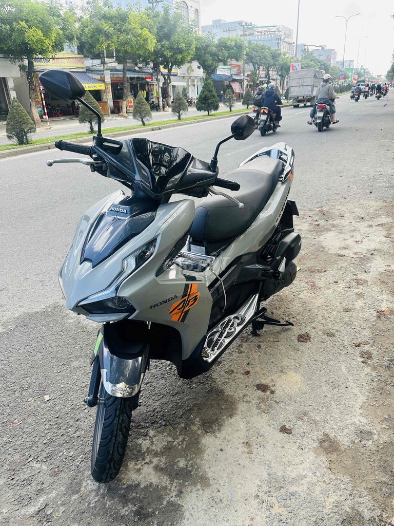 Honda Air Blade 2022 Xám. Mua bán Xe máy tại Quận Liên Chiểu Đà Nẵng được đăng bởi My My hình 5