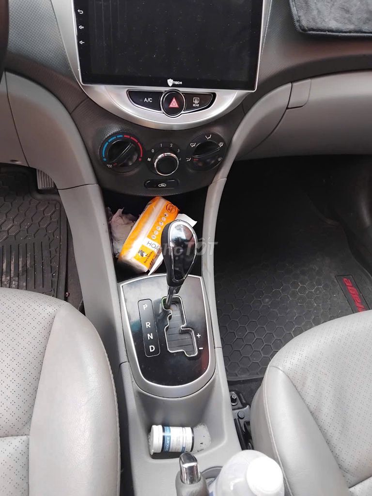 Hyundai Accent 2012 Автомат Белый