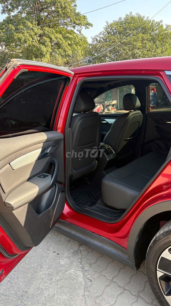 VinFast VF8 Plus Đỏ 2023. Mua bán Ô tô tại Quận Nam Từ Liêm Hà Nội được đăng bởi Duy Quang GF hình 4