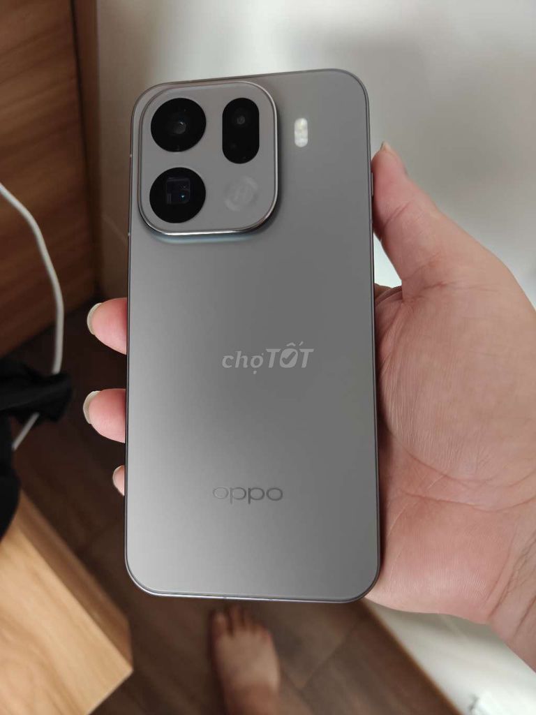 Oppo Find X9 Pro(12/256)nâu đẹp likenew có gl. Mua bán Điện thoại tại Quận 5 Tp Hồ Chí Minh được đăng bởi Strawberry Táo hình 1