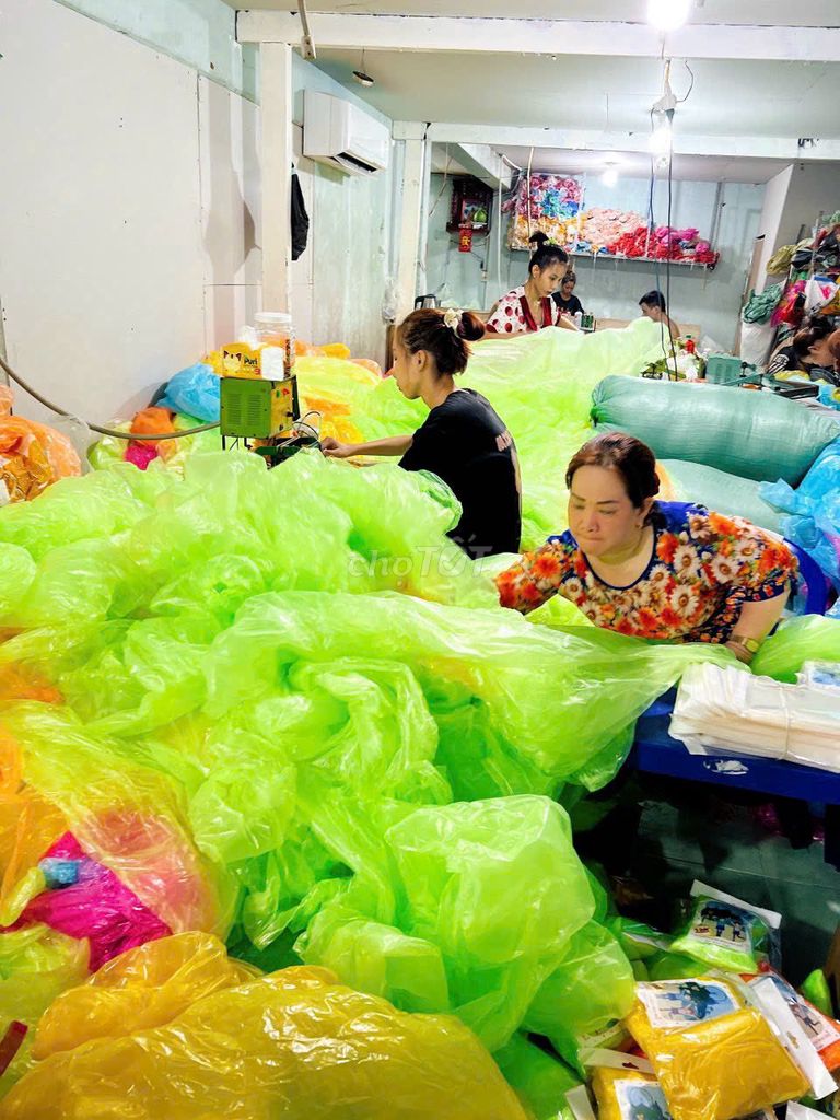 Áo mưa tiện lợi Màng nhựa PVC Đa dạng. Mua bán Nội thất, đồ gia dụng khác tại Thành phố Sóc Trăng Sóc Trăng được đăng bởi phong hình 1