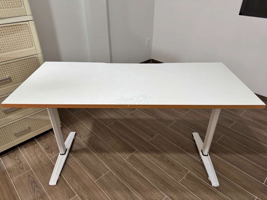 Bàn làm việc HyperWork Core Desk 140x60cm. Mua bán Bàn ghế tại Quận Gò Vấp Tp Hồ Chí Minh được đăng bởi Teresa Ngọc Anh hình 1