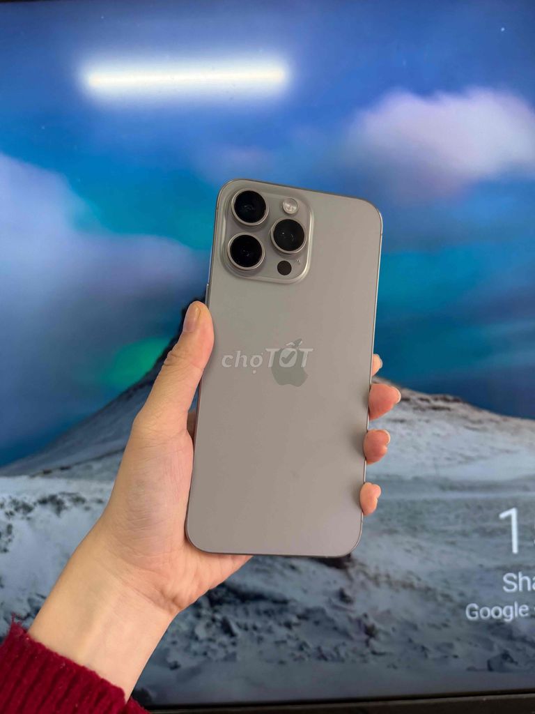 Apple iPhone 15 Pro Max 256GB Titan. Mua bán Điện thoại tại Quận Sơn Trà Đà Nẵng được đăng bởi Diễm Diễm hình 1