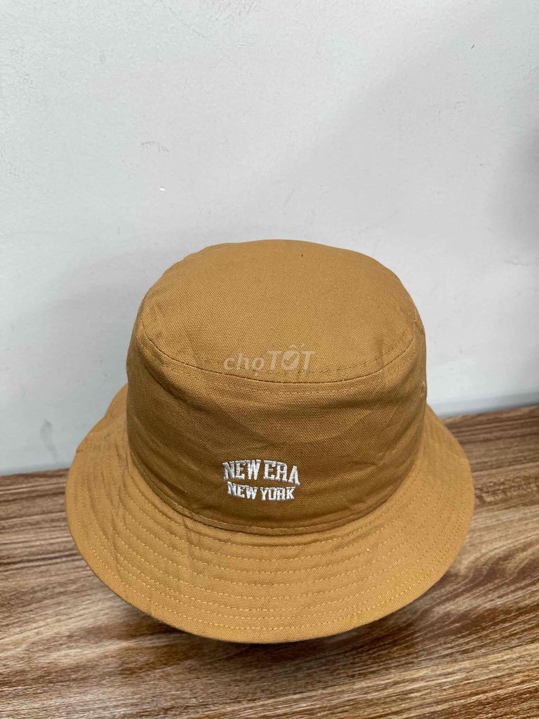 Bucket NewEra size M-L Giá: 280k ______________ 🚛G. Mua bán Phụ kiện thời trang khác tại Quận Cầu Giấy Hà Nội được đăng bởi Chất Secondhand hình 1