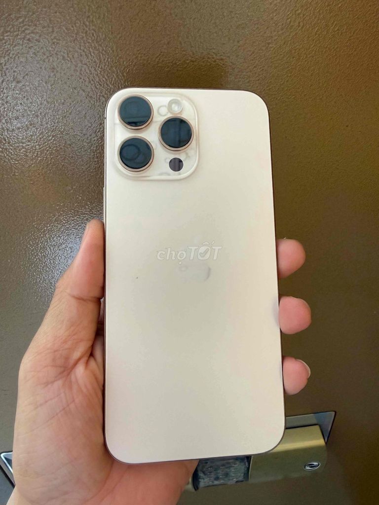 Apple iPhone 16 Pro Max 256GB Vàng. Mua bán Điện thoại tại Thị xã Bến Cát Bình Dương được đăng bởi Le Ngoc Tan hình 1