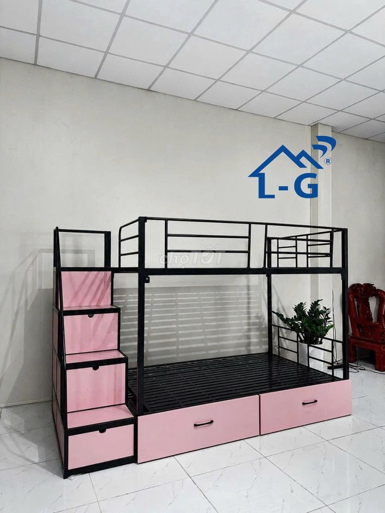 Giường tầng Kim loại Ván gỗ Hồng Đen. Mua bán Giường, chăn ga gối nệm tại Thành phố Thuận An Bình Dương được đăng bởi Tủ nhựa Bình Dương hình 1