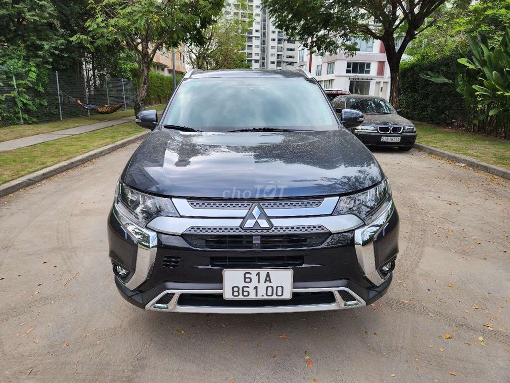 Mitsubishi Outlander 2020 2.0 Premium - 46000 km