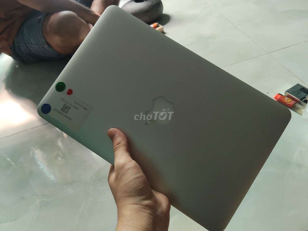 Apple Macbook Air i5 11 inch 4GB/121GB. Mua bán Laptop tại Huyện Đức Hòa Long An được đăng bởi Văn Thiên Sư hình 1