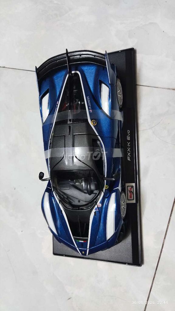 Mô hình Ferrari FXX-K Evo 1:18