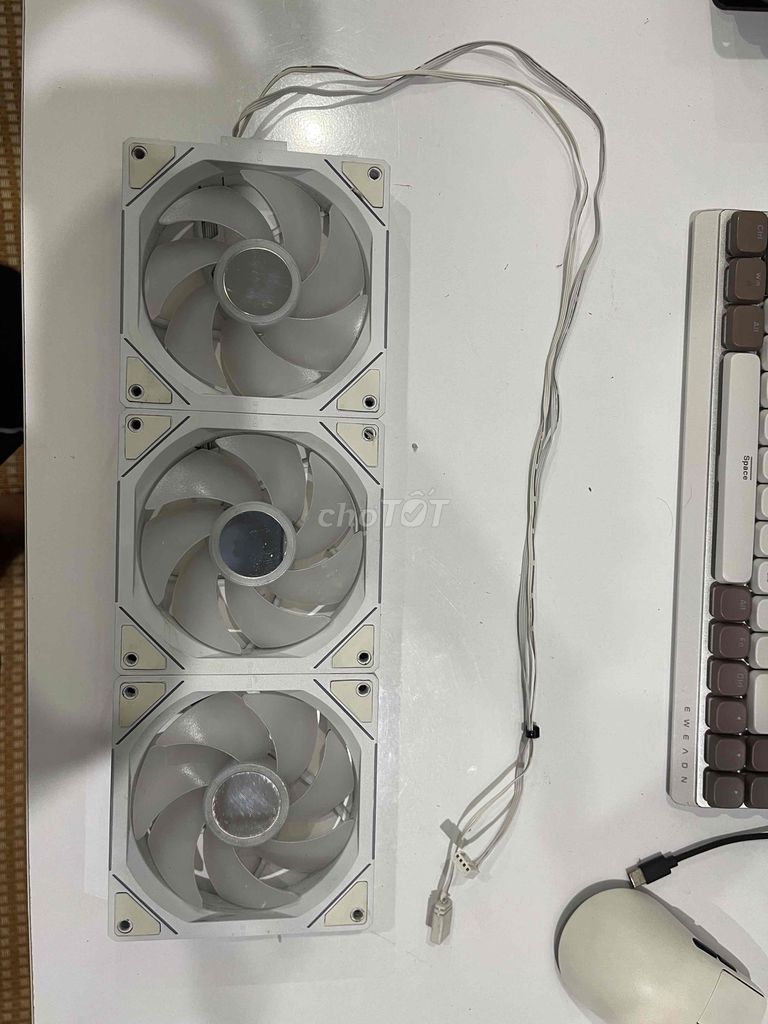 Cần bán bộ kid 3 fan tản nhiệt 120mm. Mua bán Phụ kiện (Màn hình, Chuột...) tại Huyện Đông Anh Hà Nội được đăng bởi Trần Văn  hình 1