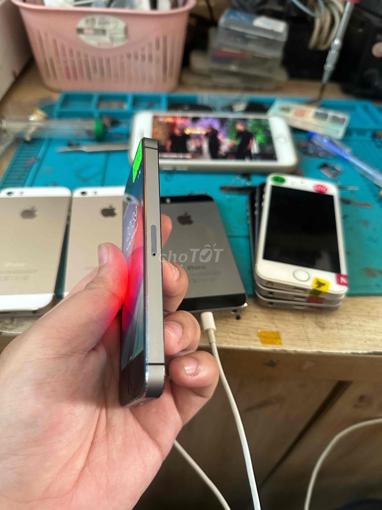 Apple iPhone 5s Xám Đã sử dụng. Mua bán Điện thoại tại Quận Cẩm Lệ Đà Nẵng được đăng bởi Nguyễn Văn Công Thành hình 1