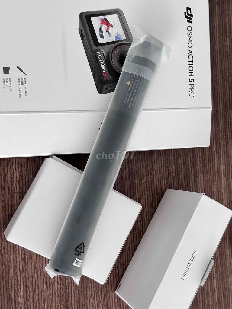 Gậy DJI Osmo Action 5 Pro Mới nguyên siu. Mua bán Phụ kiện (Màn hình, Chuột...) tại Huyện Cái Nước Cà Mau được đăng bởi Nguyen Phuong hình 1